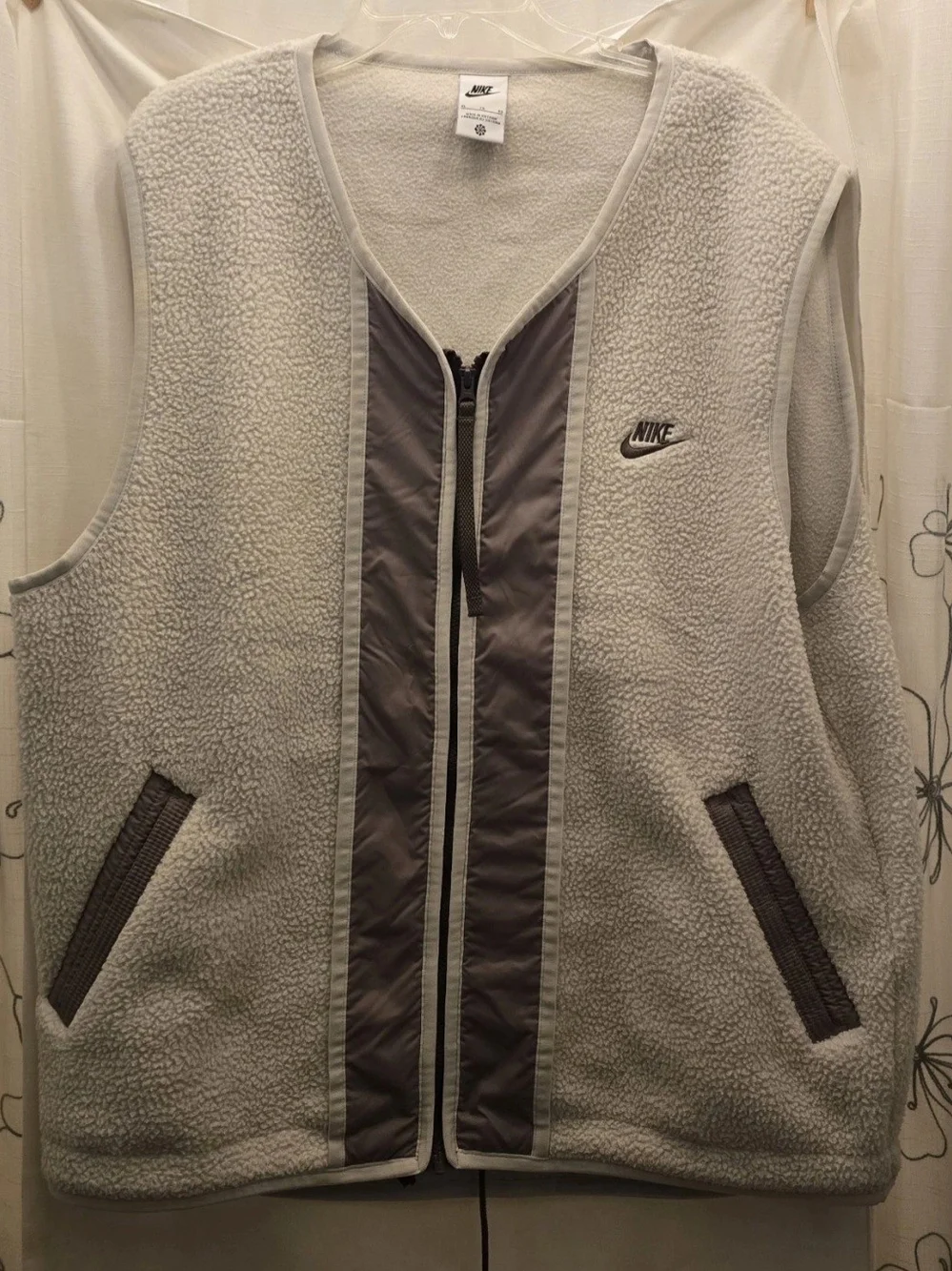 Nike Sherpa Sleevless Vest Full Zip Front Size XL